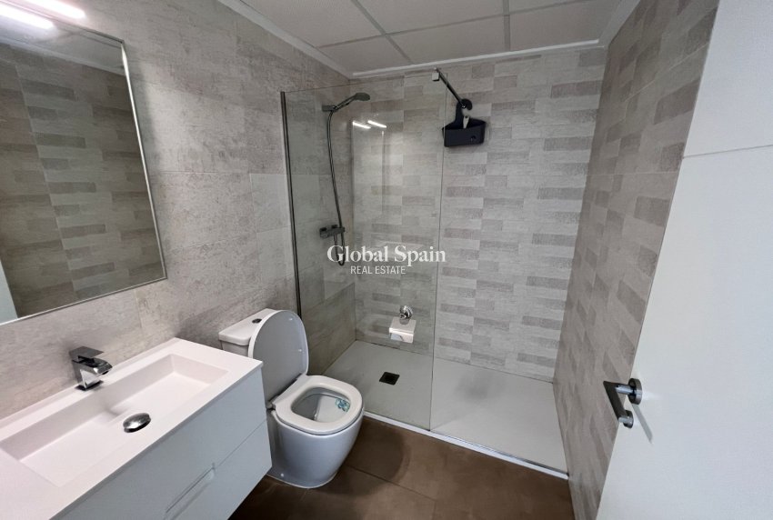 Wederverkoop - APPARTEMENT -
ORIHUELA - Inland