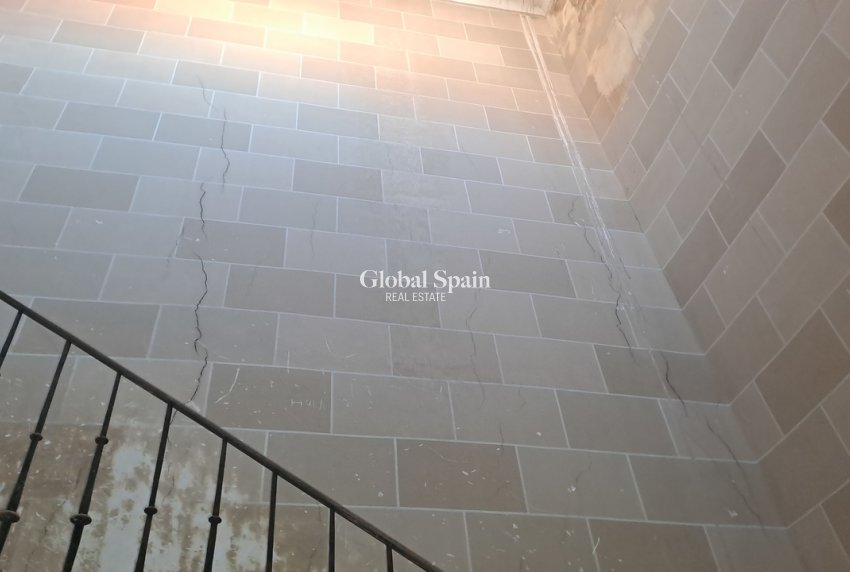 Wederverkoop - APPARTEMENT -
ORIHUELA - Inland