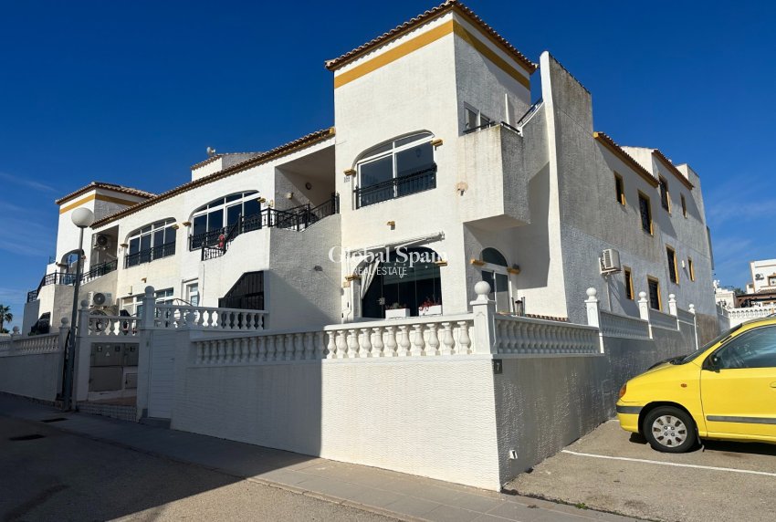 Wederverkoop - APPARTEMENT -
ORIHUELA - Inland