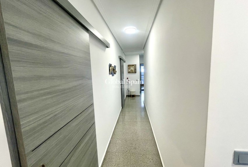Wederverkoop - APPARTEMENT -
ORIHUELA - Inland