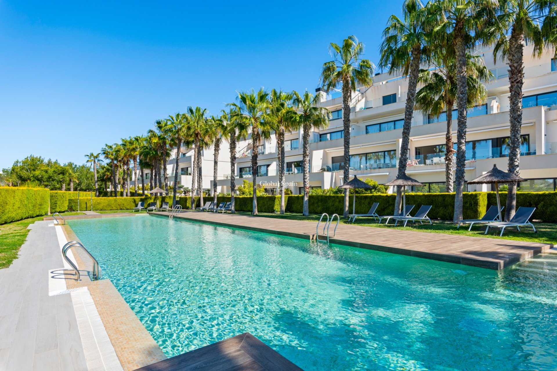 Wederverkoop - APPARTEMENT -
ORIHUELA - Inland