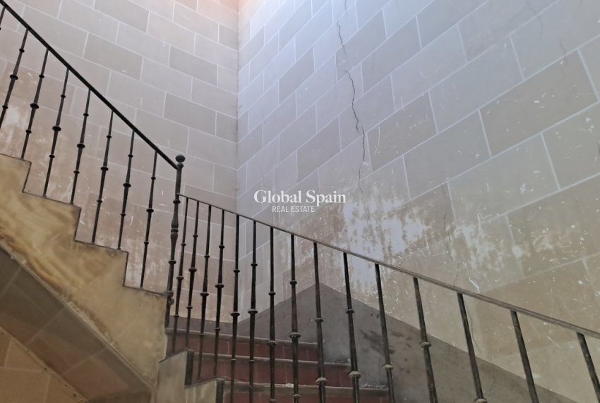 Wederverkoop - APPARTEMENT -
ORIHUELA - Inland