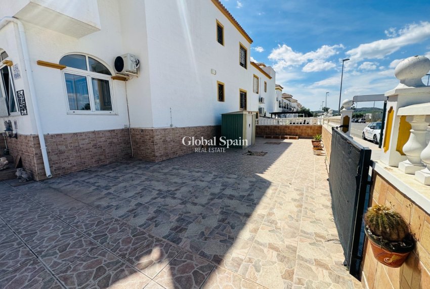 Wederverkoop - APPARTEMENT -
ORIHUELA - Inland