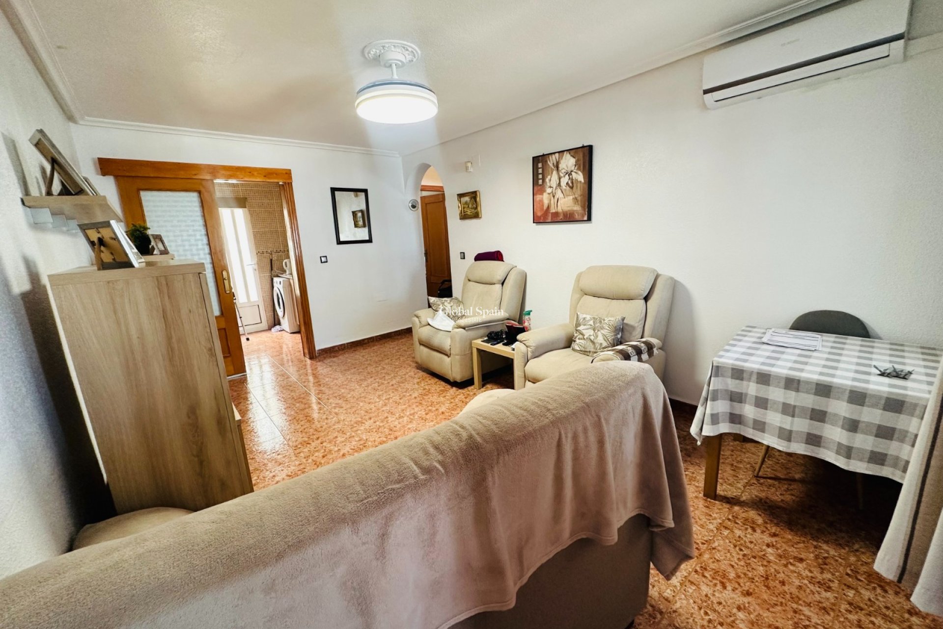 Wederverkoop - APPARTEMENT -
ORIHUELA - Inland