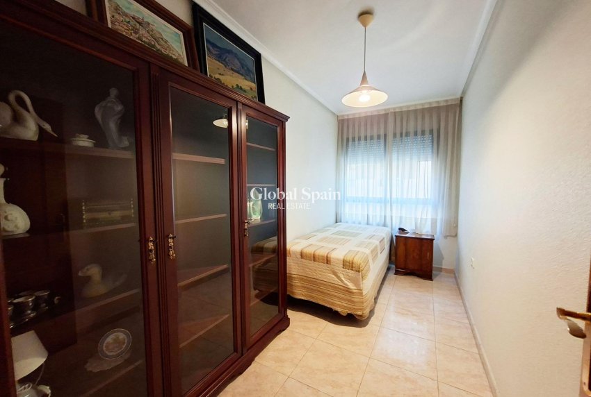 Wederverkoop - APPARTEMENT -
ORIHUELA - Inland