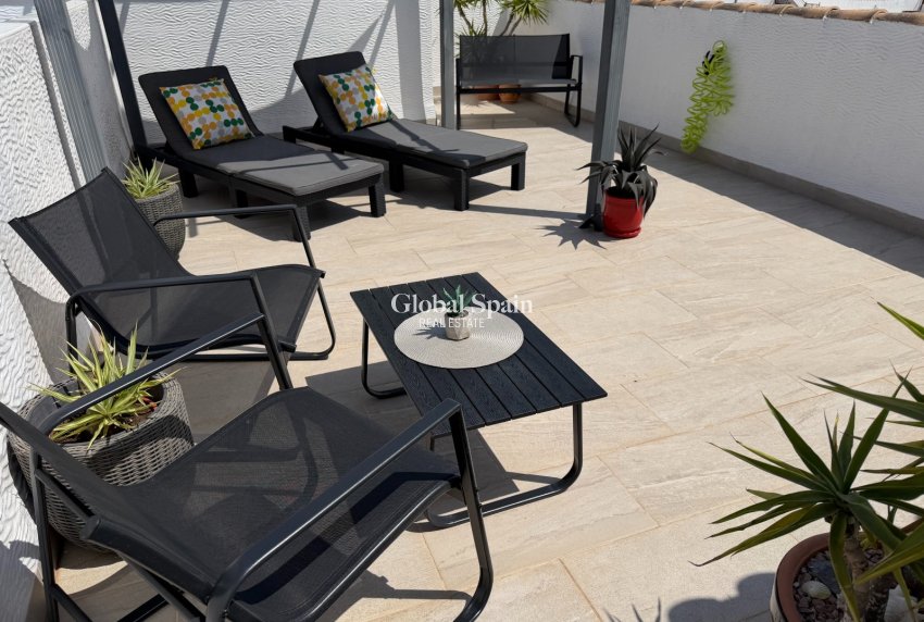 Wederverkoop - APPARTEMENT -
ORIHUELA - Inland
