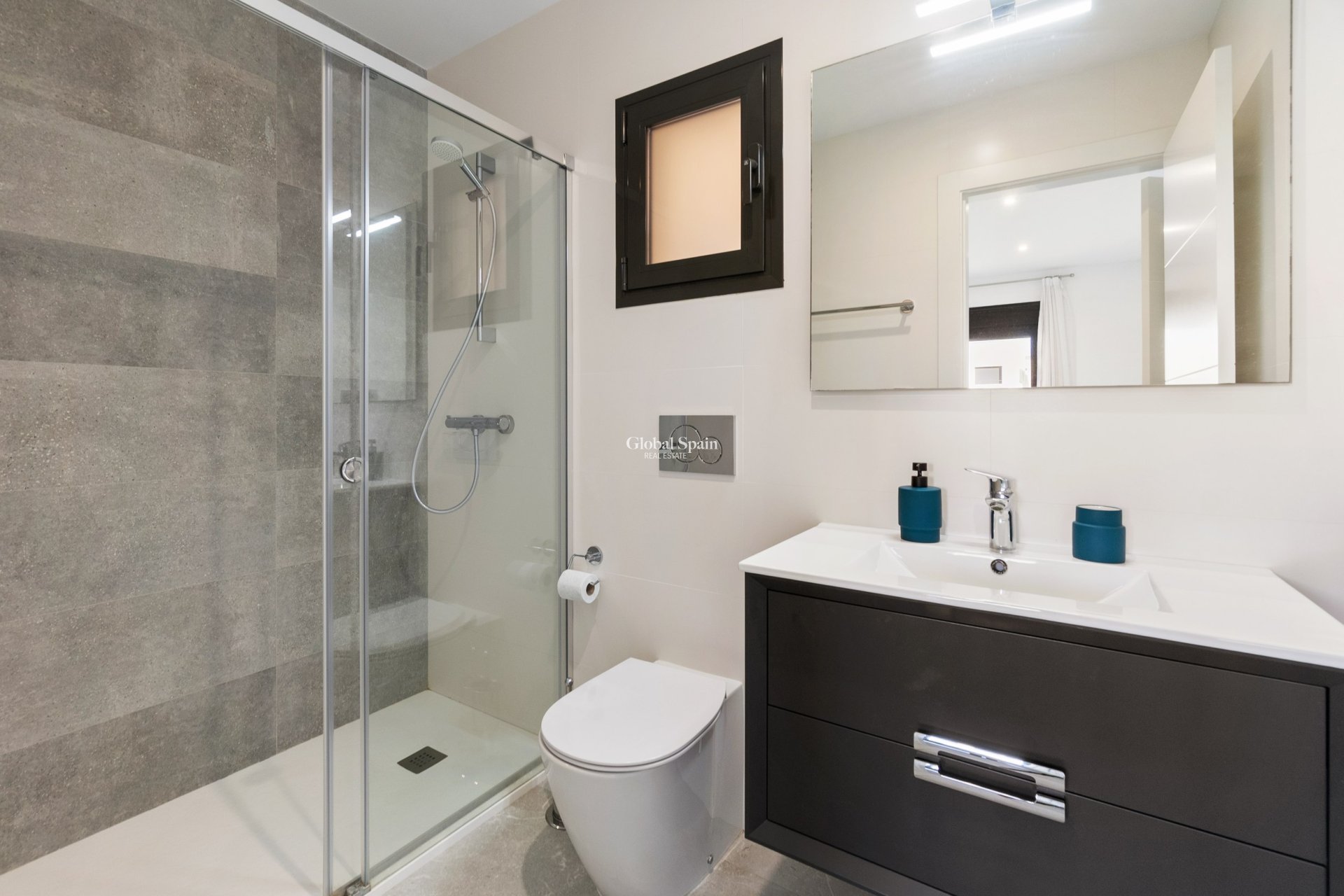 Wederverkoop - APPARTEMENT -
ORIHUELA - Inland