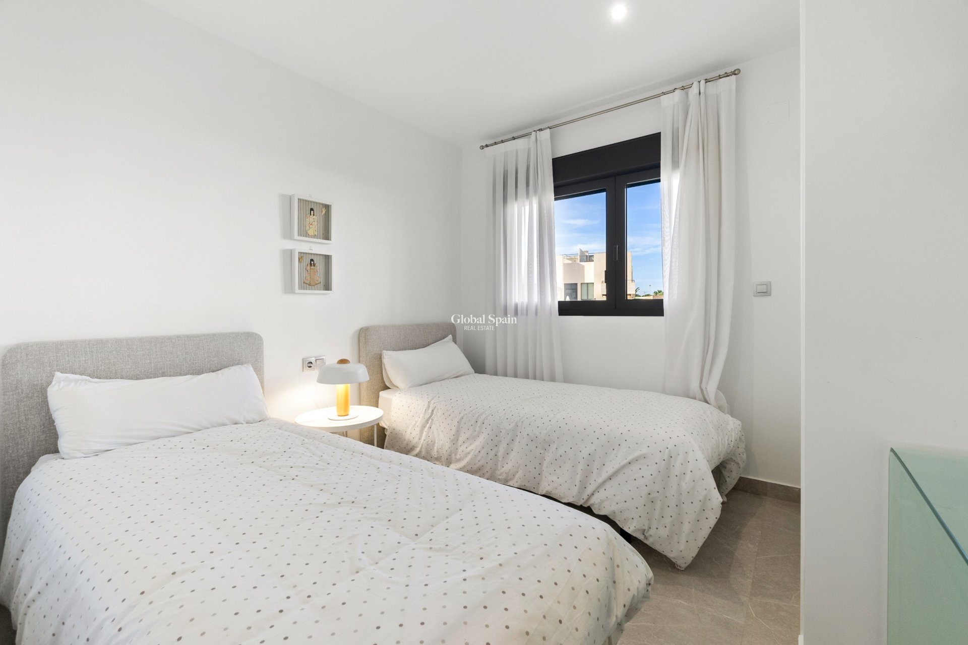 Wederverkoop - APPARTEMENT -
ORIHUELA - Inland
