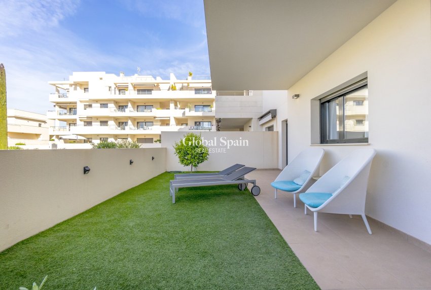 Wederverkoop - APPARTEMENT -
ORIHUELA - Inland