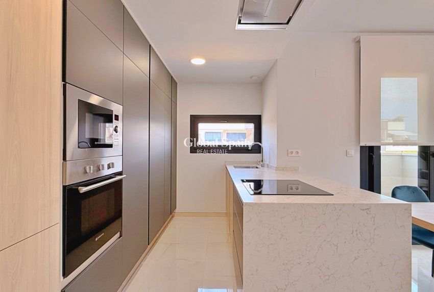 Wederverkoop - APPARTEMENT -
ORIHUELA - Inland