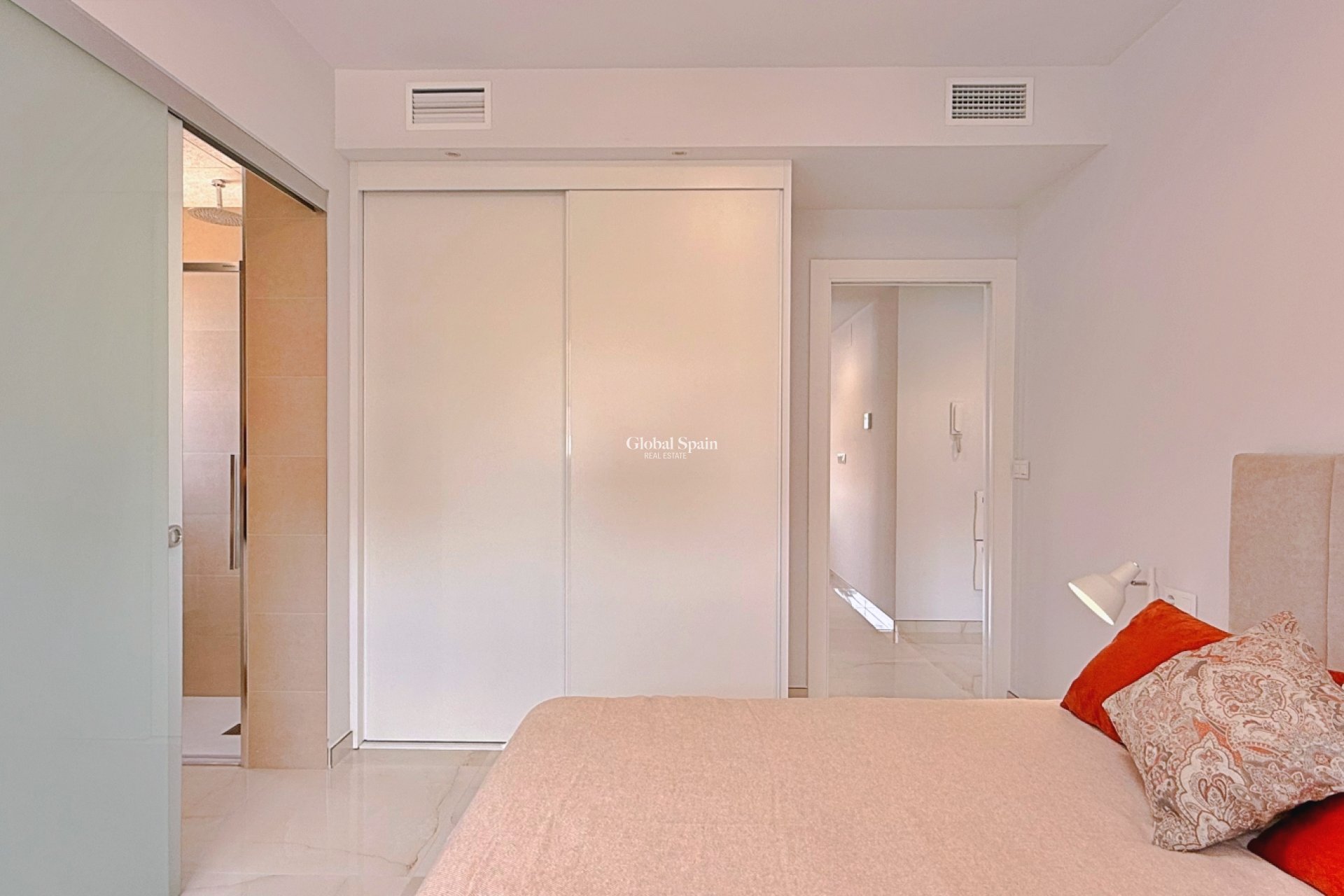 Wederverkoop - APPARTEMENT -
ORIHUELA - Inland