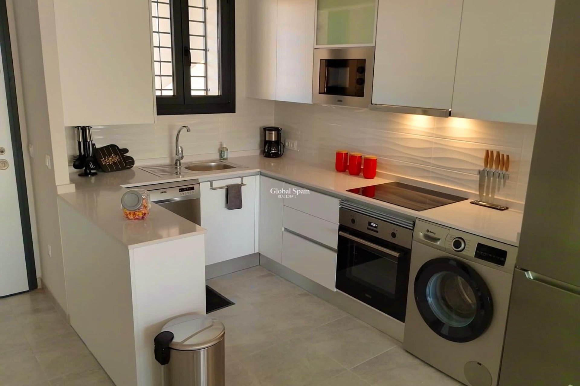 Wederverkoop - APPARTEMENT -
ORIHUELA - Inland