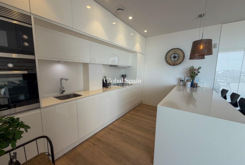 Wederverkoop - APPARTEMENT -
ORIHUELA - LAS COLINAS GOLF RESORT