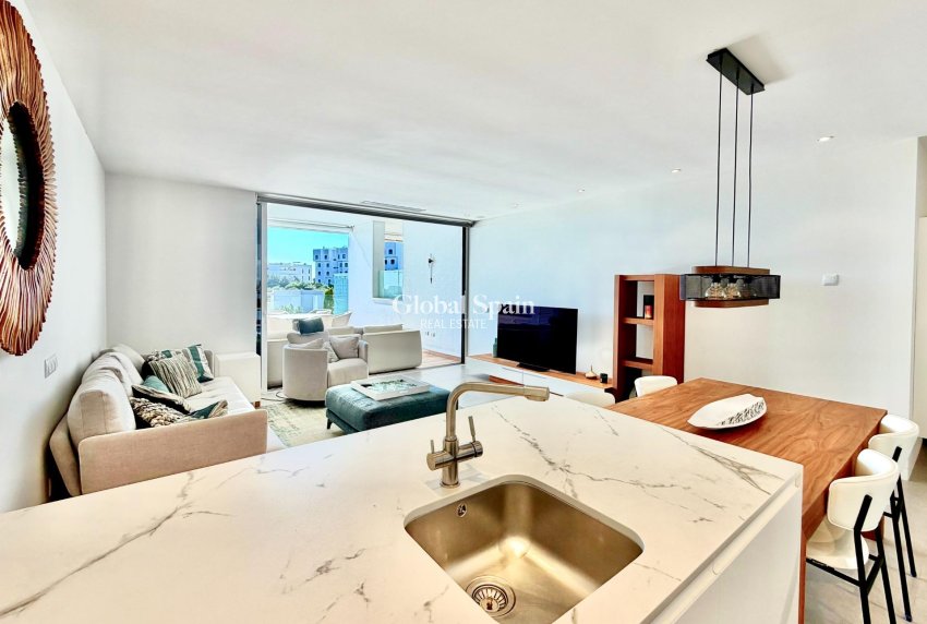 Wederverkoop - APPARTEMENT -
ORIHUELA - LAS COLINAS GOLF RESORT