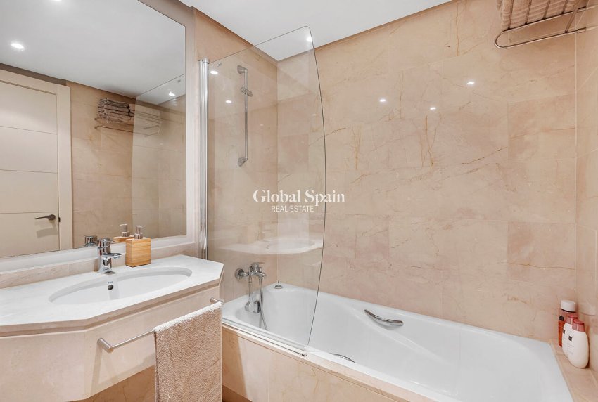 Wederverkoop - APPARTEMENT -
ORIHUELA - Las Colinas
