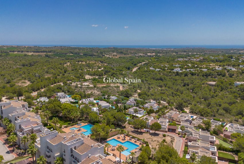 Wederverkoop - APPARTEMENT -
ORIHUELA - Las Colinas