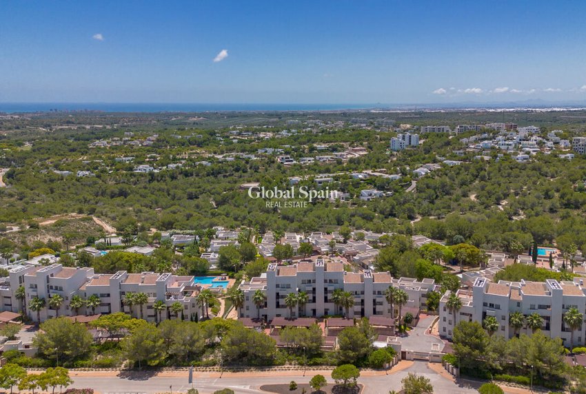 Wederverkoop - APPARTEMENT -
ORIHUELA - Las Colinas