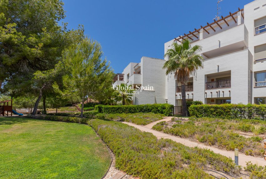 Wederverkoop - APPARTEMENT -
ORIHUELA - Las Colinas