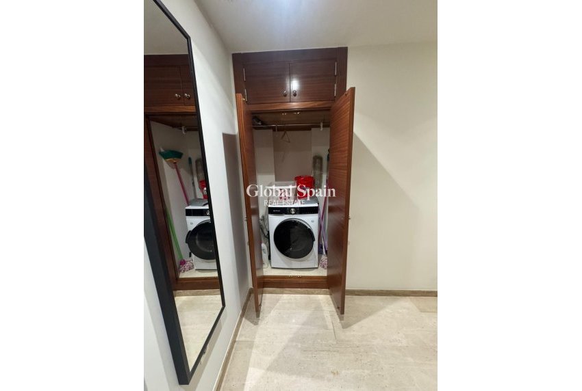 Wederverkoop - APPARTEMENT -
ORIHUELA - Orihuela Ciudad