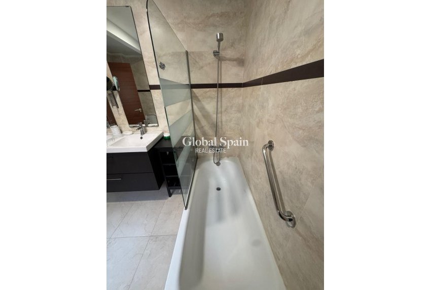 Wederverkoop - APPARTEMENT -
ORIHUELA - Orihuela Ciudad