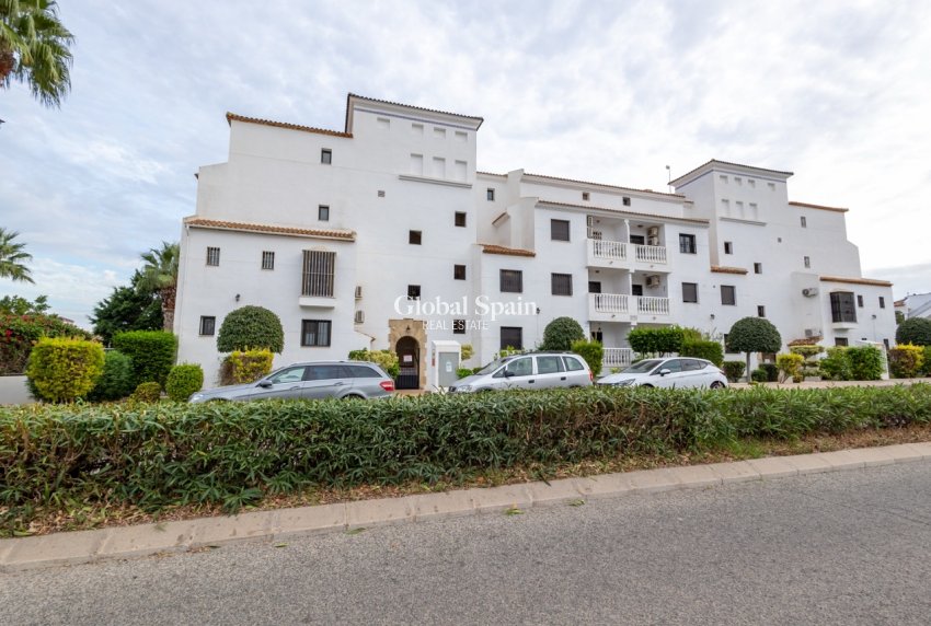 Wederverkoop - APPARTEMENT -
ORIHUELA - Orihuela Costa
