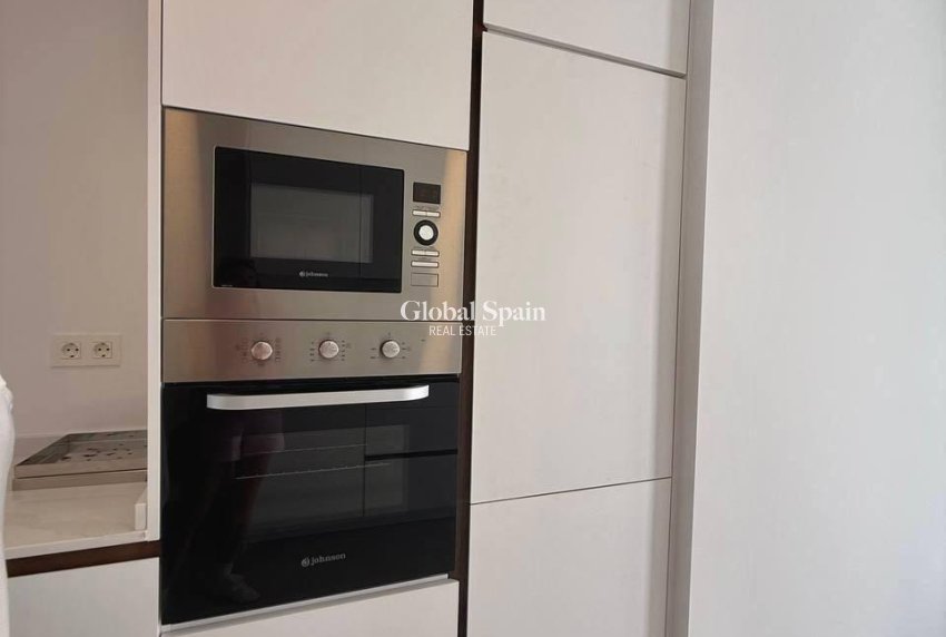 Wederverkoop - APPARTEMENT -
ORIHUELA - Urbanización Perla del Mar