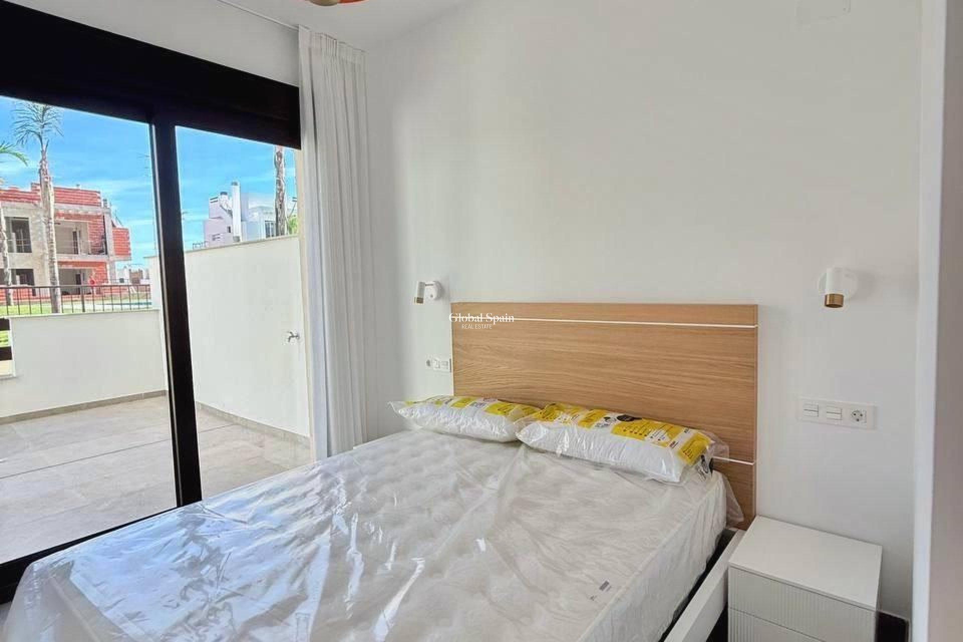 Wederverkoop - APPARTEMENT -
ORIHUELA - Urbanización Perla del Mar