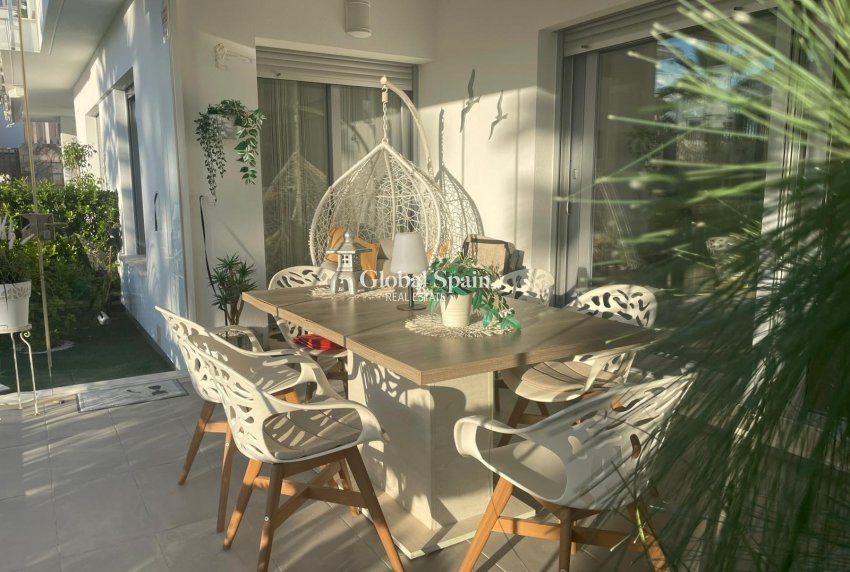 Wederverkoop - APPARTEMENT -
ORIHUELA - Vistabella Golf