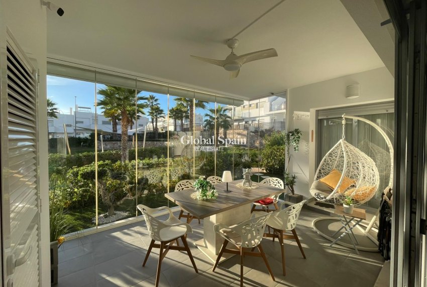 Wederverkoop - APPARTEMENT -
ORIHUELA - Vistabella Golf