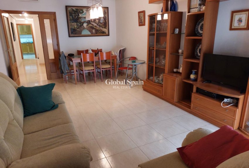Wederverkoop - APPARTEMENT -
ORIHUELA - Zona Centro