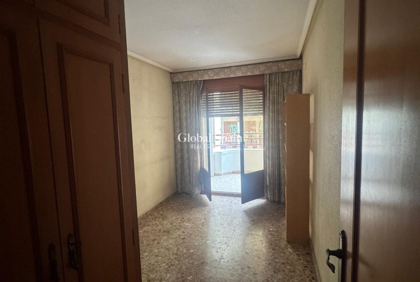 Wederverkoop - APPARTEMENT -
ORIHUELA - Zona Centro