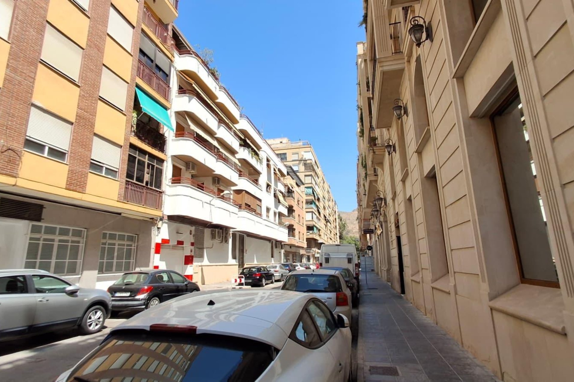 Wederverkoop - APPARTEMENT -
ORIHUELA - Zona Centro