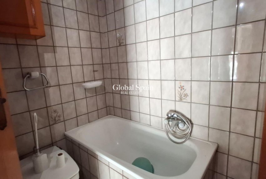 Wederverkoop - APPARTEMENT -
ORIHUELA - Zona Centro