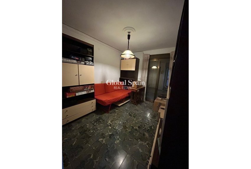 Wederverkoop - APPARTEMENT -
PEDREGUER - Pedreguer