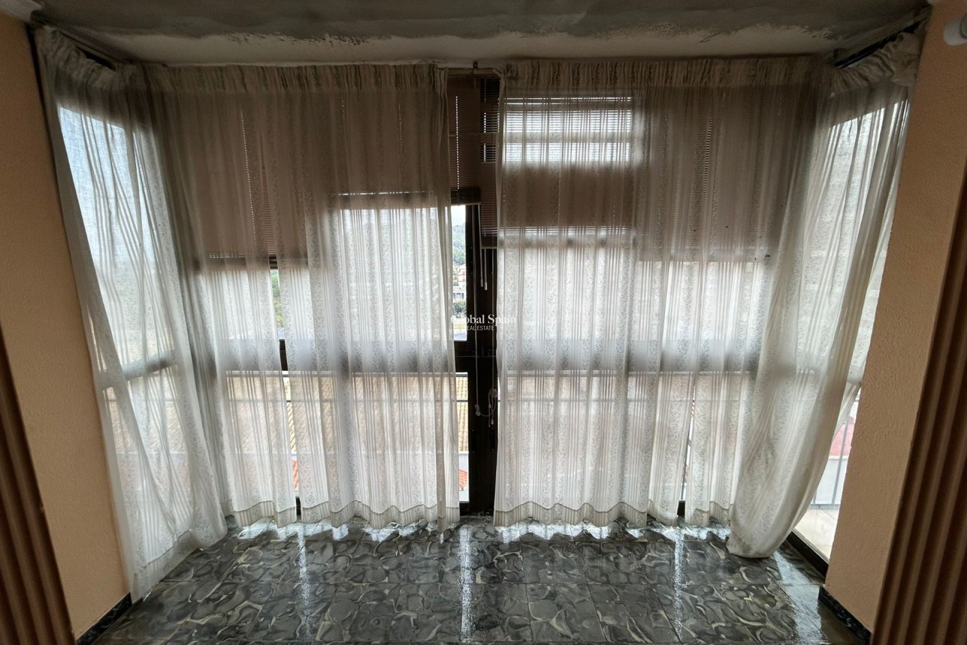 Wederverkoop - APPARTEMENT -
PEDREGUER - Pedreguer