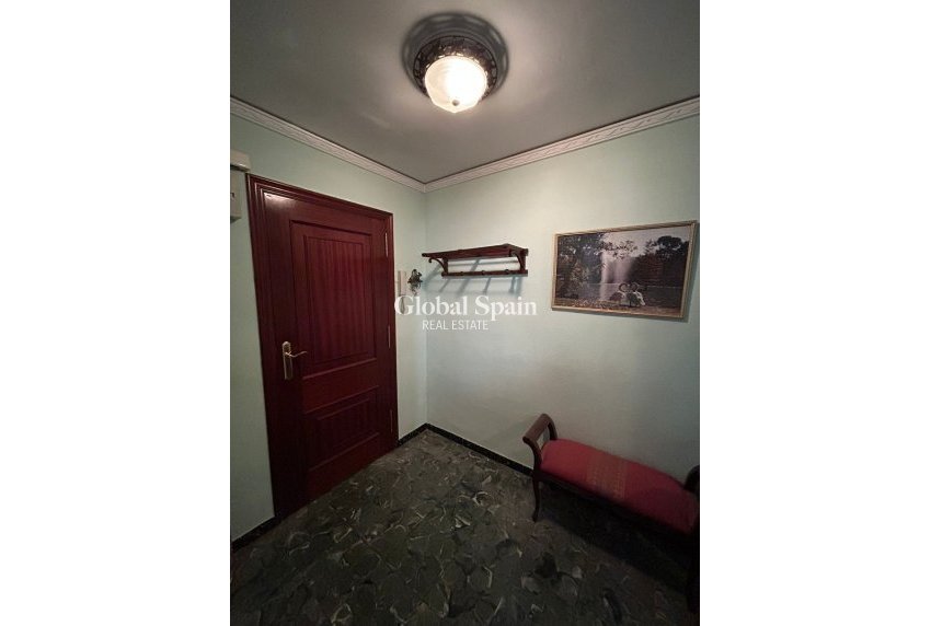 Wederverkoop - APPARTEMENT -
PEDREGUER - Pedreguer