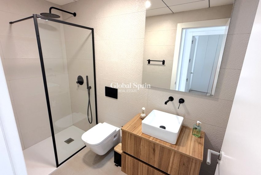 Wederverkoop - APPARTEMENT -
PILAR DE LA HORADADA - Costa Blanca Sur