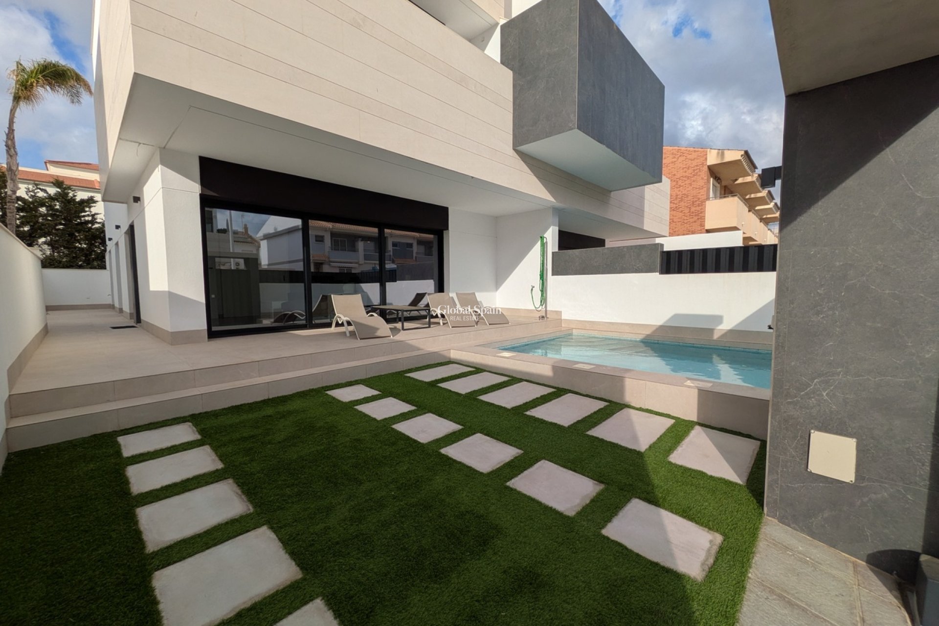 Wederverkoop - APPARTEMENT -
PILAR DE LA HORADADA - Costa Blanca