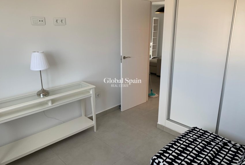 Wederverkoop - APPARTEMENT -
PILAR DE LA HORADADA - Costa Blanca