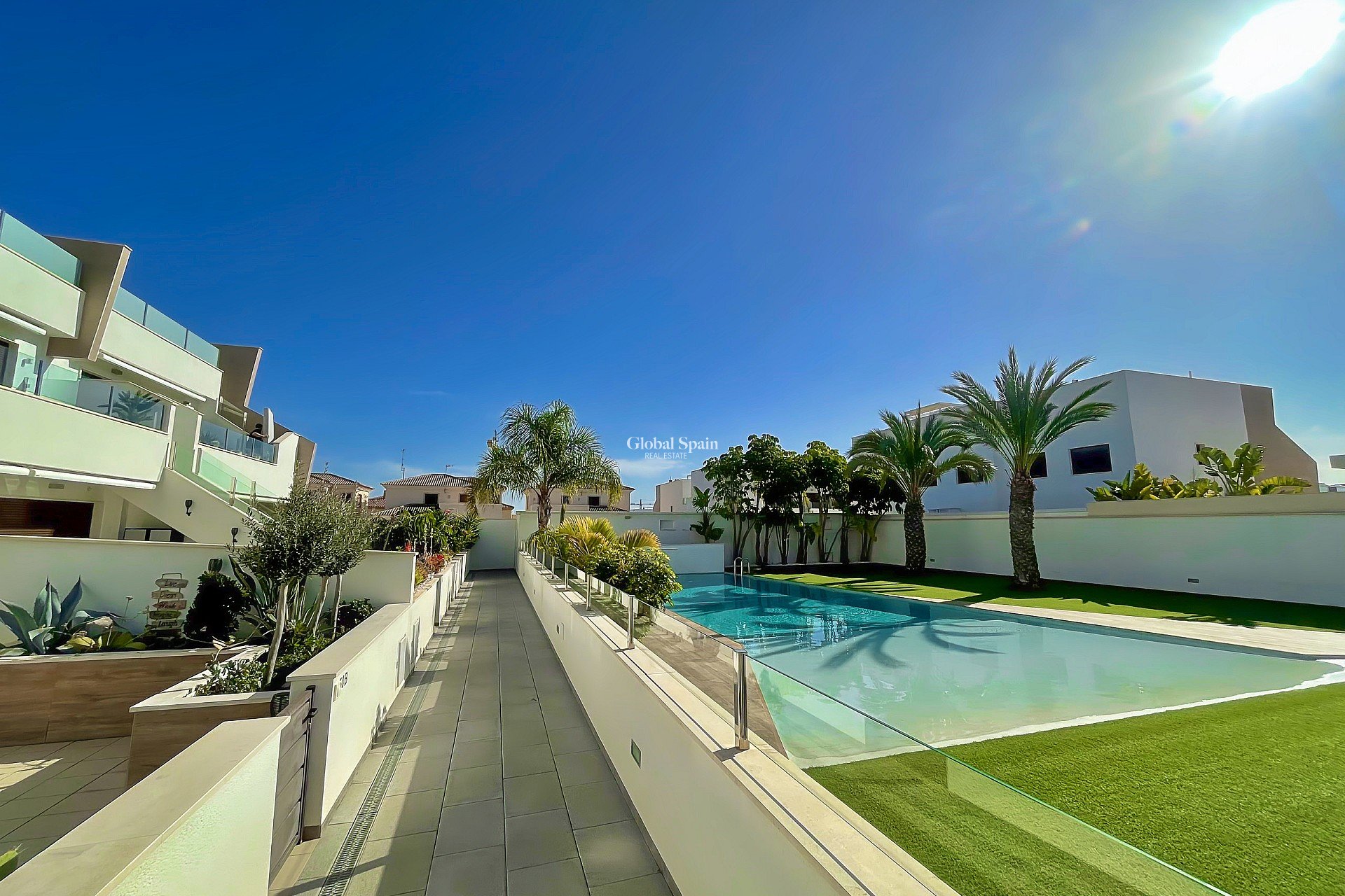 Wederverkoop - APPARTEMENT -
PILAR DE LA HORADADA - Costa Blanca