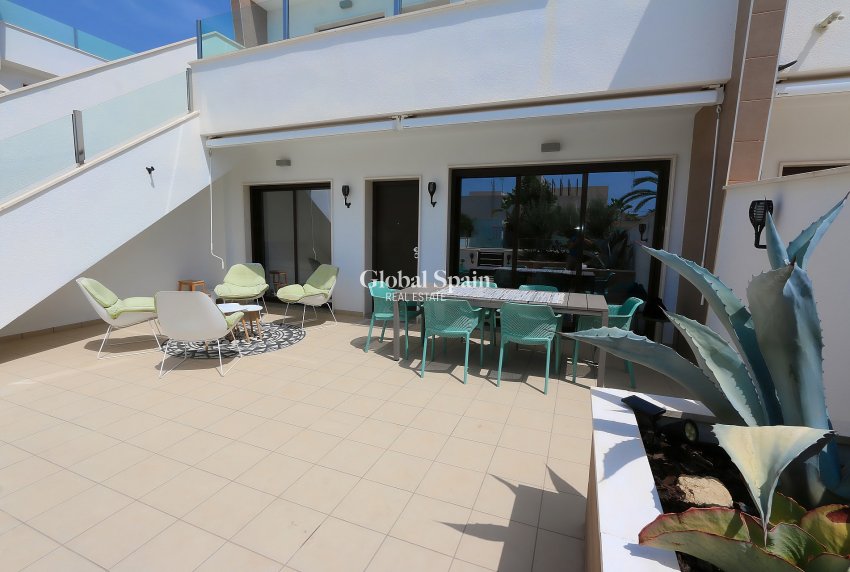Wederverkoop - APPARTEMENT -
PILAR DE LA HORADADA - Costa Blanca