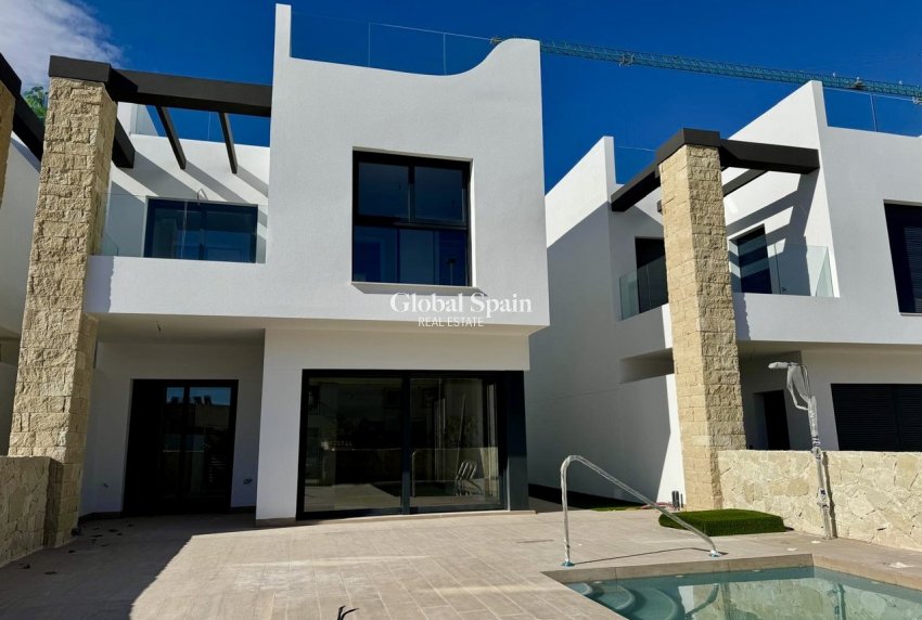 Wederverkoop - APPARTEMENT -
PILAR DE LA HORADADA - Costa Blanca