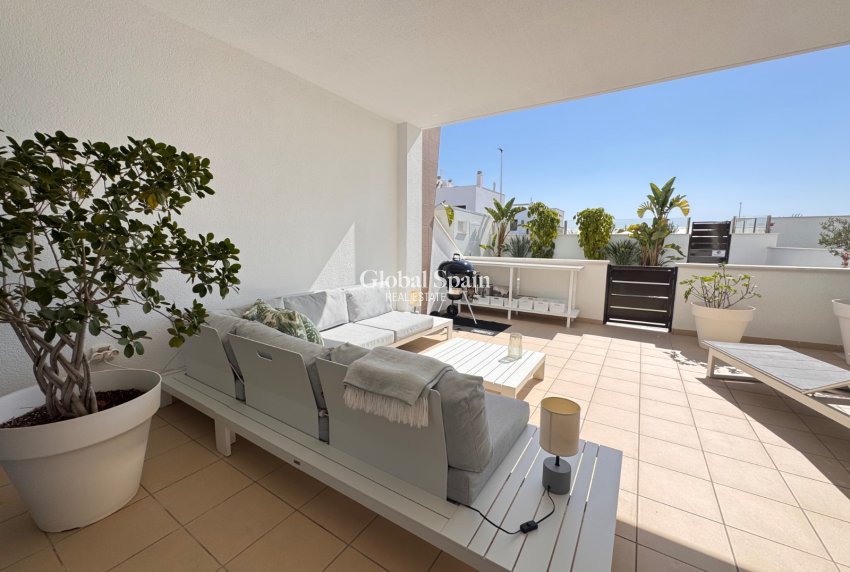 Wederverkoop - APPARTEMENT -
PILAR DE LA HORADADA - Costa Blanca
