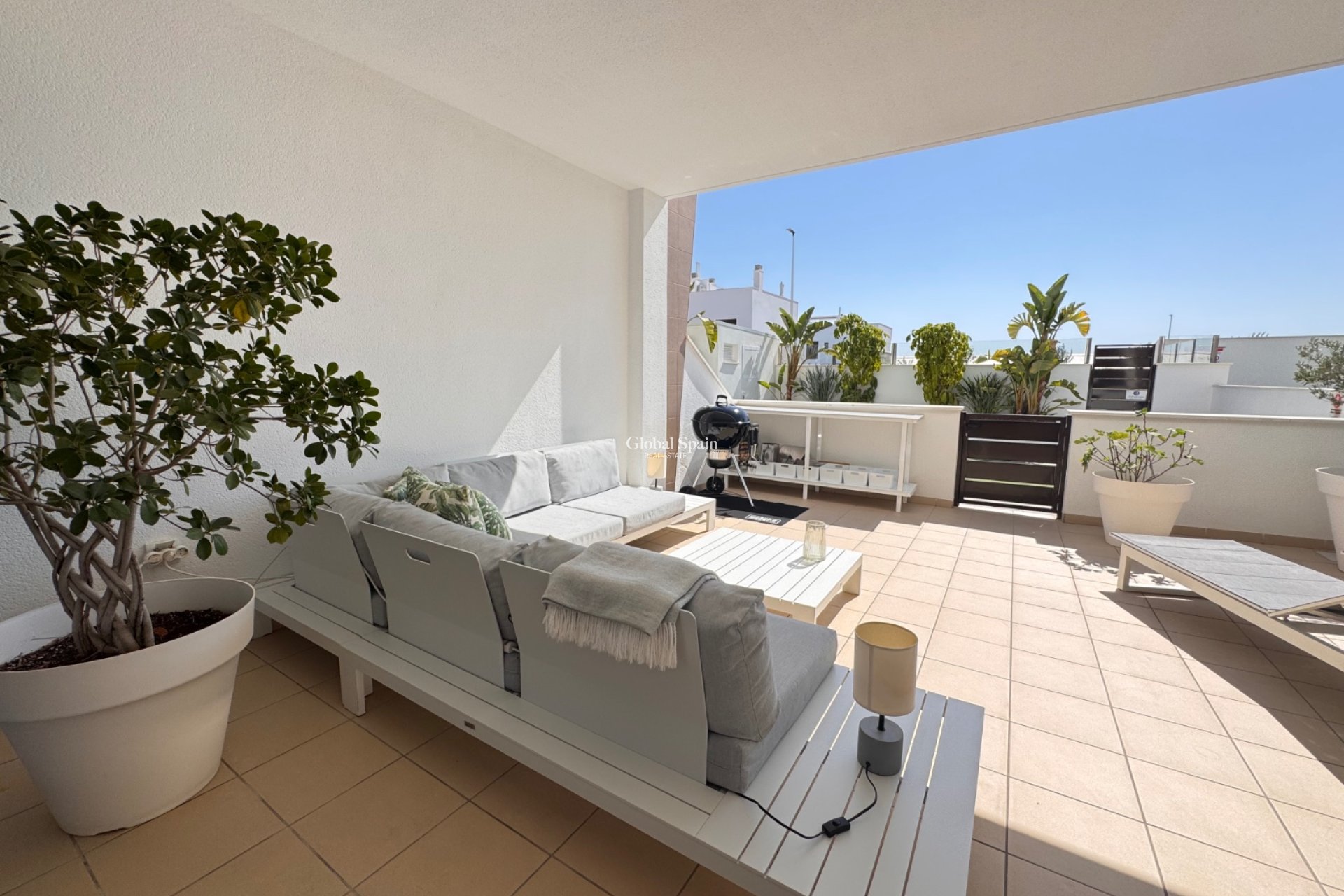 Wederverkoop - APPARTEMENT -
PILAR DE LA HORADADA - Costa Blanca