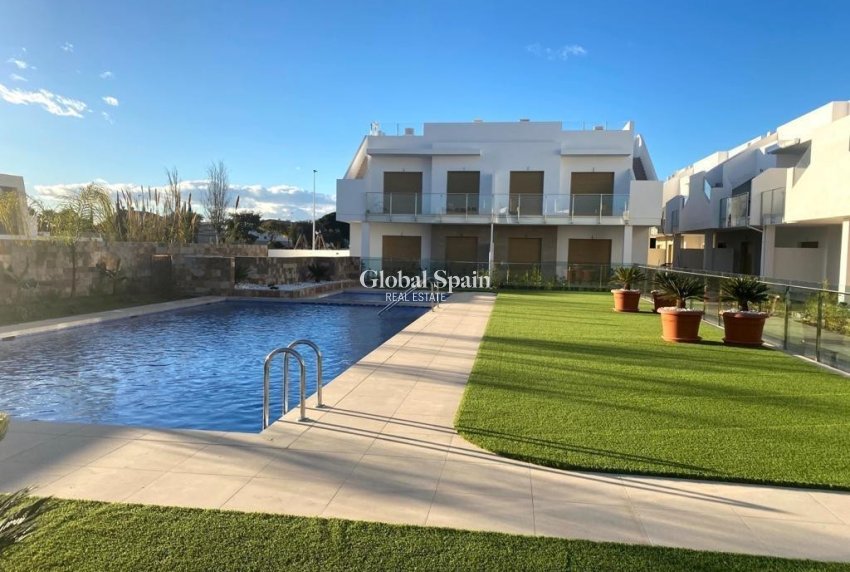 Wederverkoop - APPARTEMENT -
PILAR DE LA HORADADA - Costa Blanca