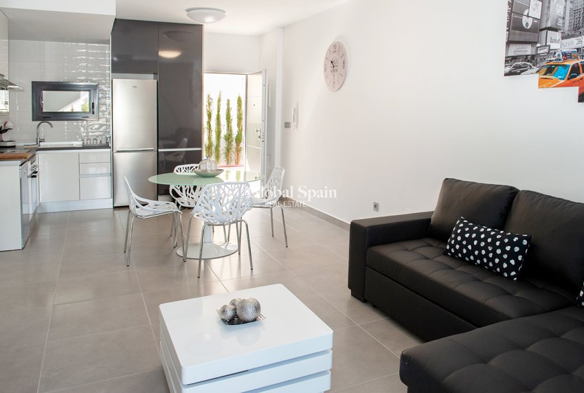 Wederverkoop - APPARTEMENT -
PILAR DE LA HORADADA - Costa Blanca