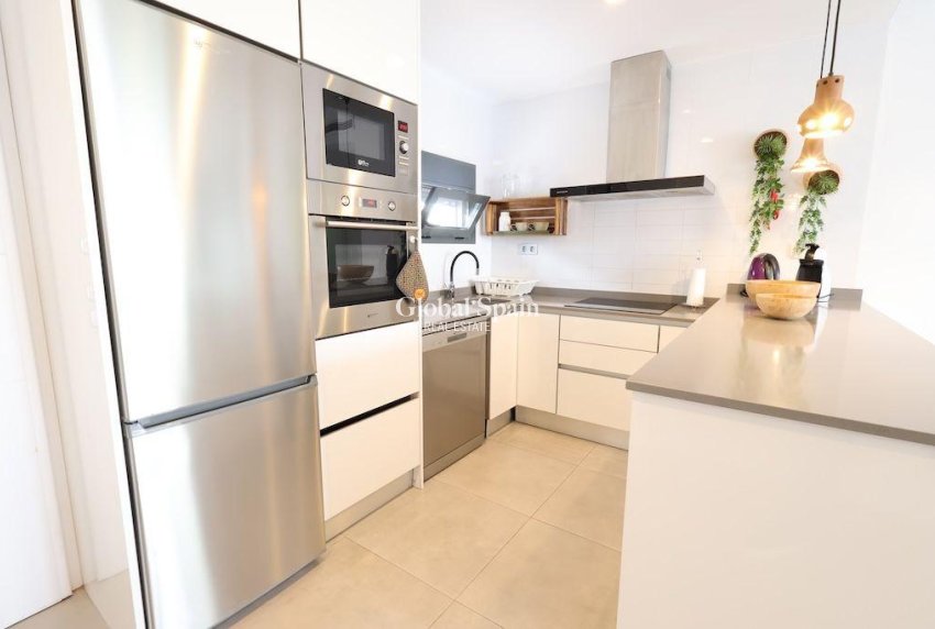 Wederverkoop - APPARTEMENT -
PILAR DE LA HORADADA - Costa Blanca