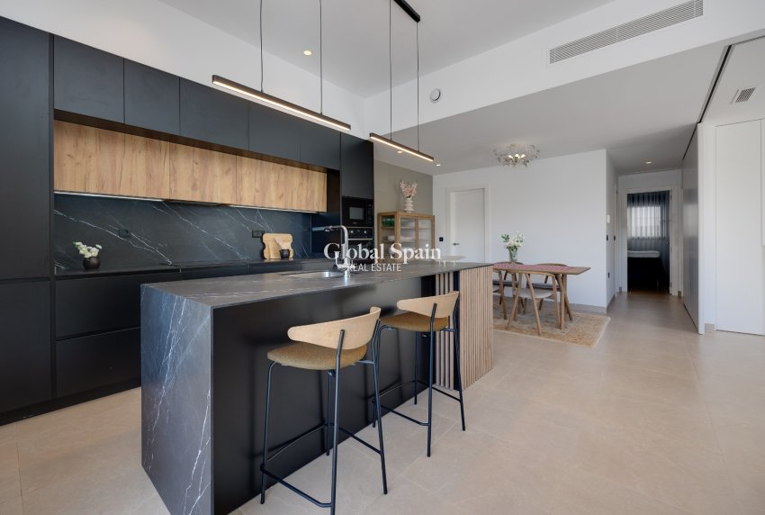 Wederverkoop - APPARTEMENT -
PILAR DE LA HORADADA - Costa Blanca