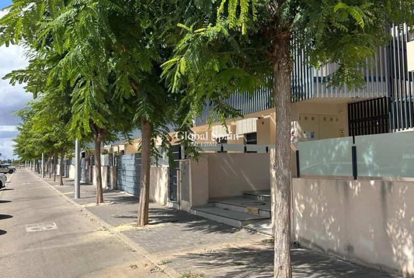 Wederverkoop - APPARTEMENT -
PILAR DE LA HORADADA - Costa Blanca