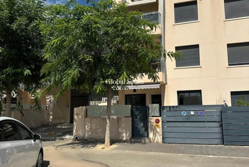 Wederverkoop - APPARTEMENT -
PILAR DE LA HORADADA - Costa Blanca